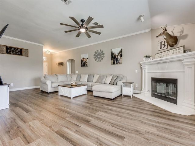 1917 Pelham Circle, Norman, OK 73071