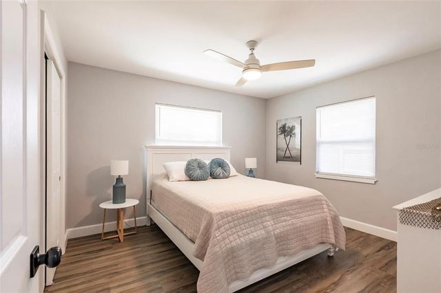 6009 LORDS AVENUE, Sarasota, FL 34231