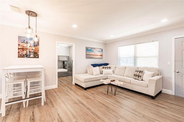 6009 LORDS AVENUE, Sarasota, FL 34231