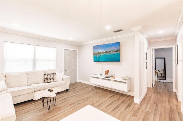 6009 LORDS AVENUE, Sarasota, FL 34231