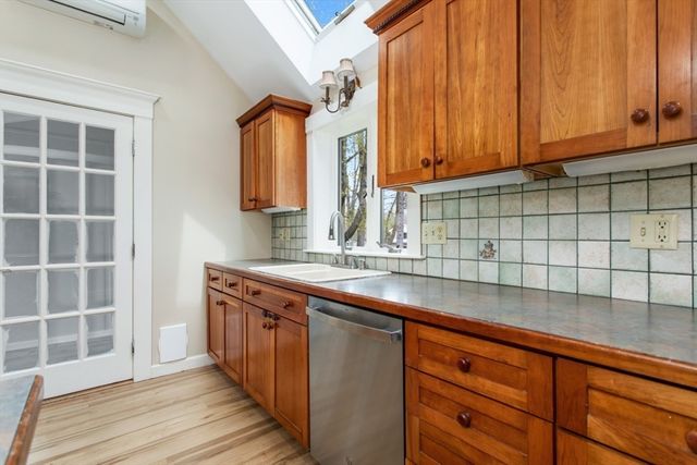 856 Main Street, Reading, MA 01867