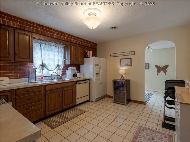 339 17th Street, Dunbar, WV 25064