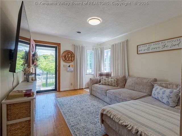 339 17th Street, Dunbar, WV 25064