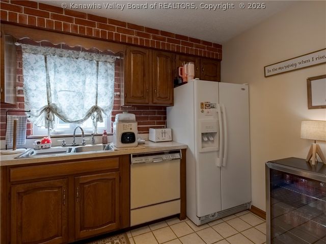 339 17th Street, Dunbar, WV 25064