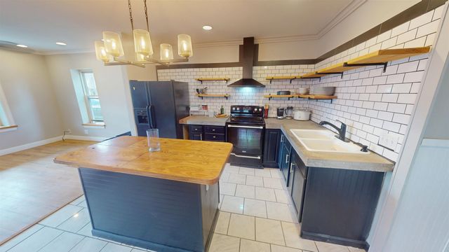 2922 Piedmont Road, Huntington, WV 25704