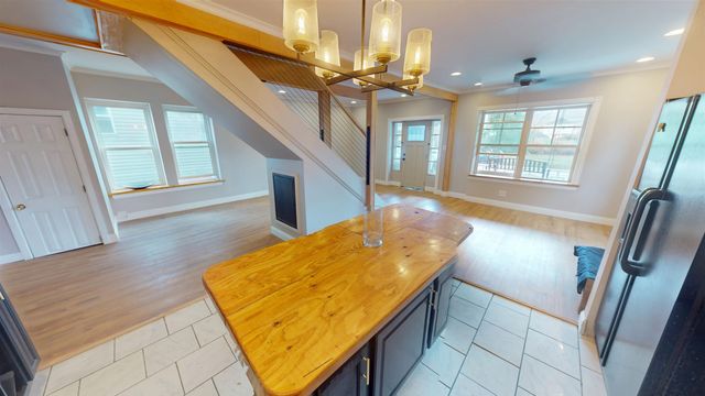 2922 Piedmont Road, Huntington, WV 25704