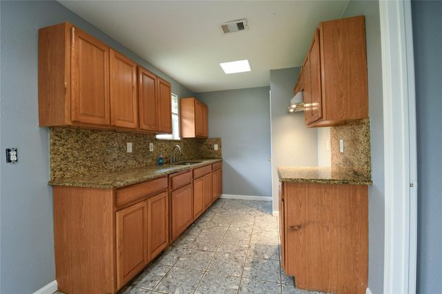 727 Dell Dale Street, Channelview, TX 77530