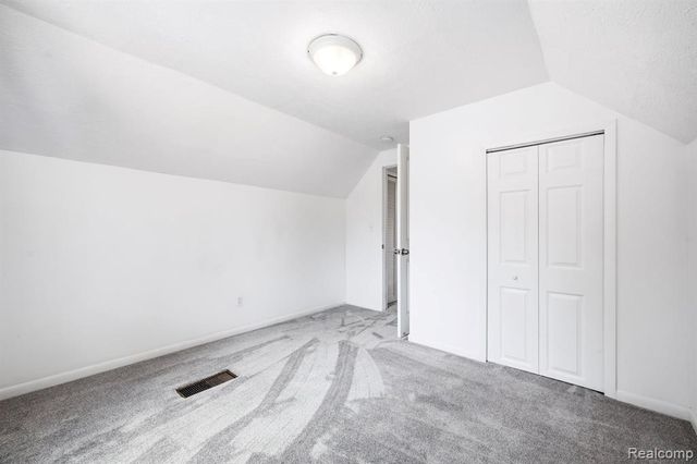 4166 Grayton Drive, Waterford, MI 48328