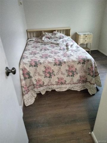 15475 Pardee Road, Taylor, MI 48180