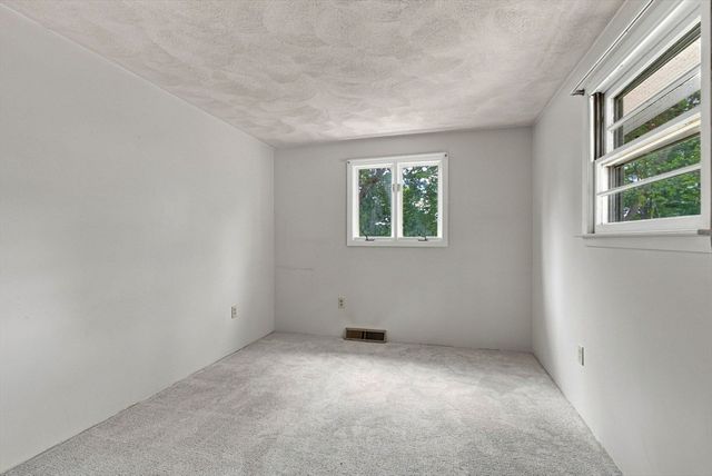 19 Champlain Dr, Hudson, MA 01749
