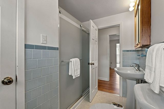 19 Champlain Dr, Hudson, MA 01749
