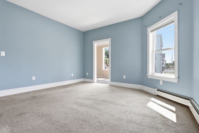94 Summit 2, Clinton, MA 01510