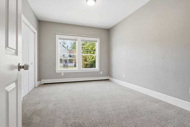 94 Summit 2, Clinton, MA 01510