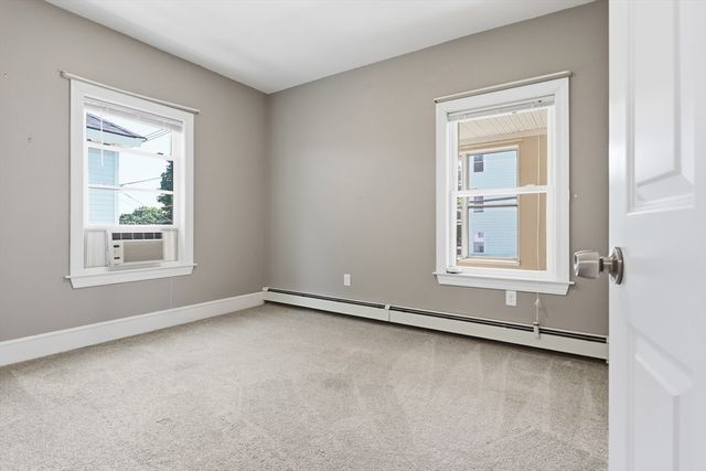 94 Summit 2, Clinton, MA 01510