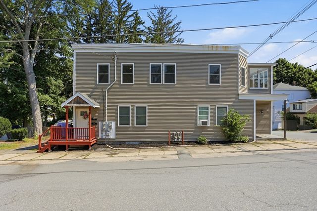 94 Summit 2, Clinton, MA 01510