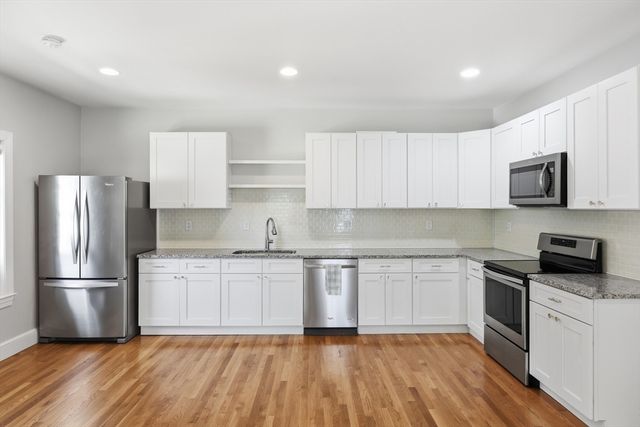 94 Summit 2, Clinton, MA 01510