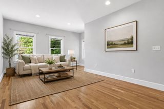 94 Summit 2, Clinton, MA 01510