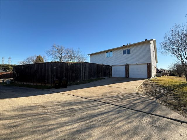831 Courtland Place, Mesquite, TX 75150