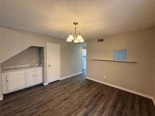 831 Courtland Place, Mesquite, TX 75150