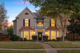 2524 Sir Turquin Lane, Lewisville, TX 75056
