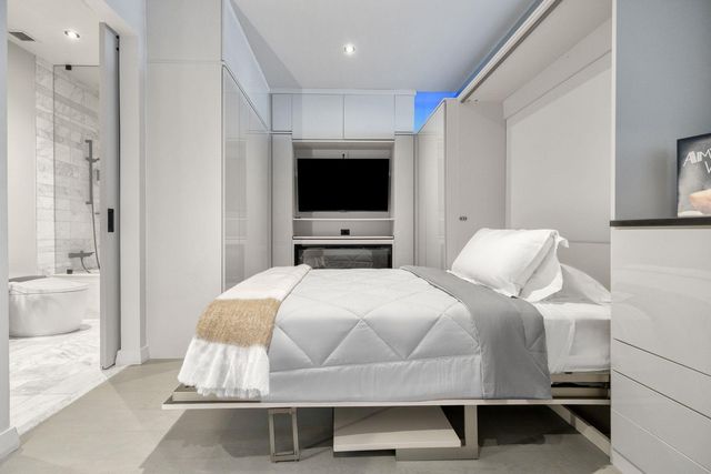 210 Lavaca ST 2809, Austin, TX 78701