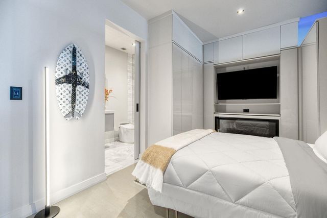 210 Lavaca ST 2809, Austin, TX 78701