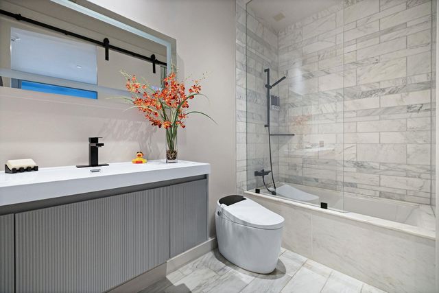 210 Lavaca ST 2809, Austin, TX 78701