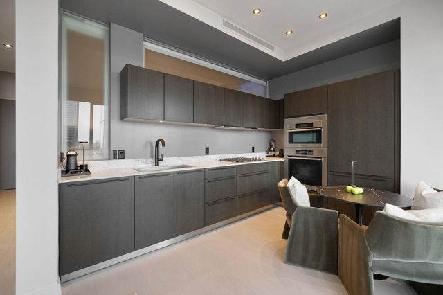 210 Lavaca ST 2809, Austin, TX 78701