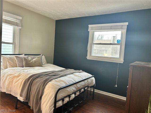 1210 Myrtle Avenue, Cuyahoga Falls, OH 44221