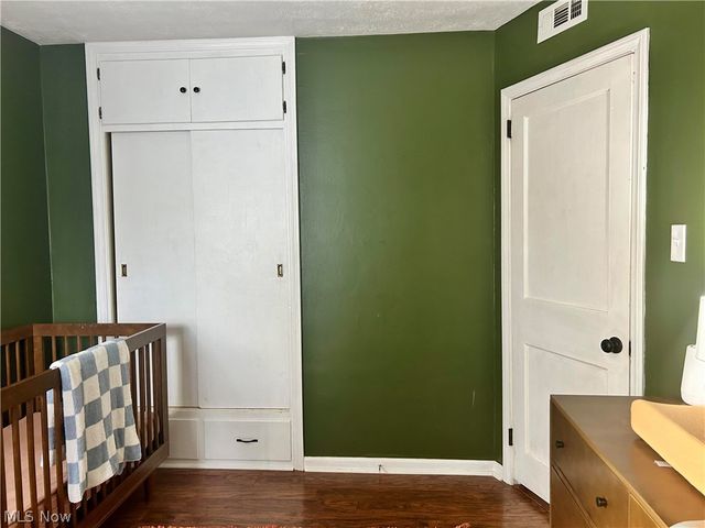 1210 Myrtle Avenue, Cuyahoga Falls, OH 44221