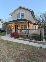 5620 Edgewood Avenue, Lynchburg, VA 24502