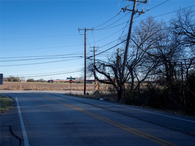 2701 Ames Road, Lancaster, TX 75134