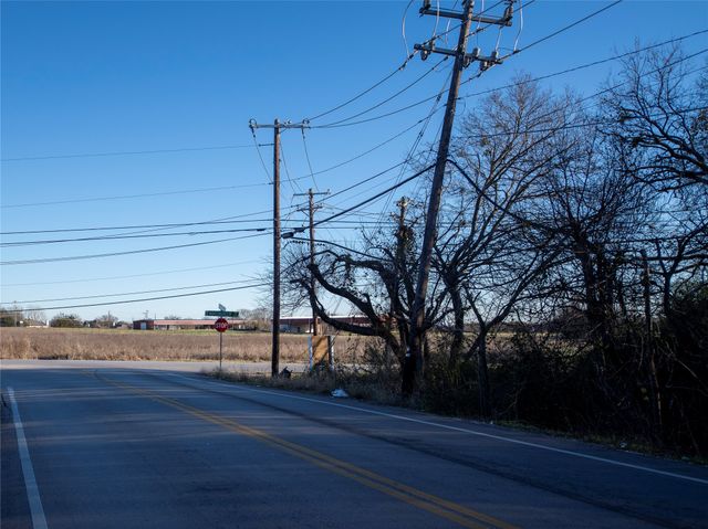 2701 Ames Road, Lancaster, TX 75134