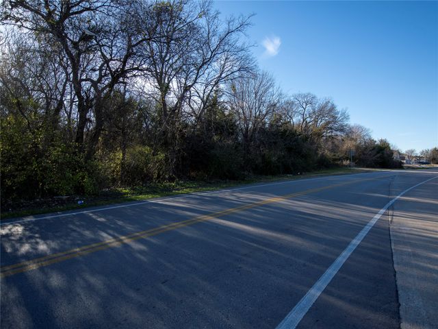 2701 Ames Road, Lancaster, TX 75134
