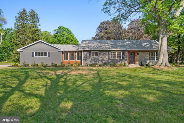 219 S SPRING ROAD, Vineland, NJ 08361