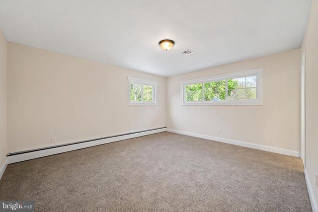 219 S SPRING ROAD, Vineland, NJ 08361