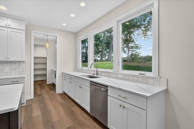 8605 Brighten Trail, Mattawan, MI 49071