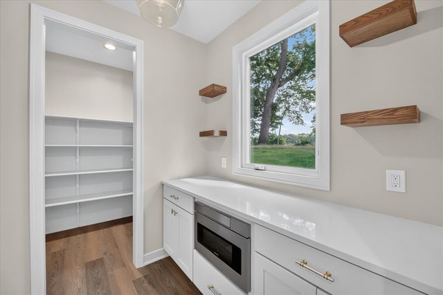 8605 Brighten Trail, Mattawan, MI 49071