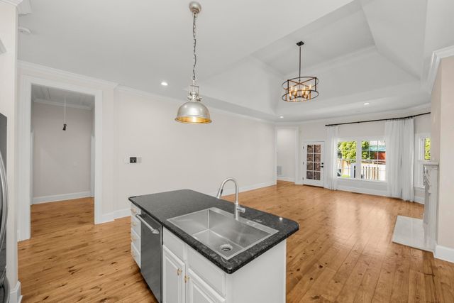 5904 Old Harding Pike, Nashville, TN 37205