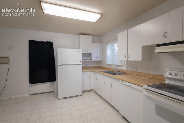 1221 Rockwood Avenue, Colorado Springs, CO 80905