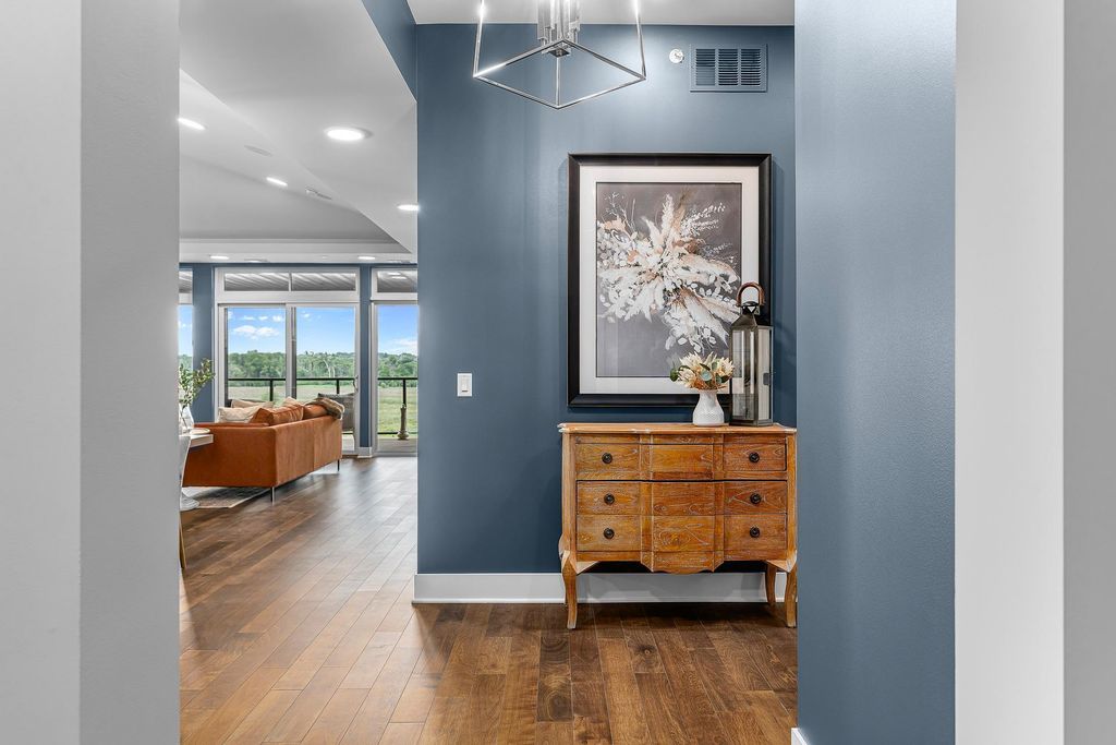 1 Hill Farm Road 302, North Oaks, MN 55127 — photo 2
