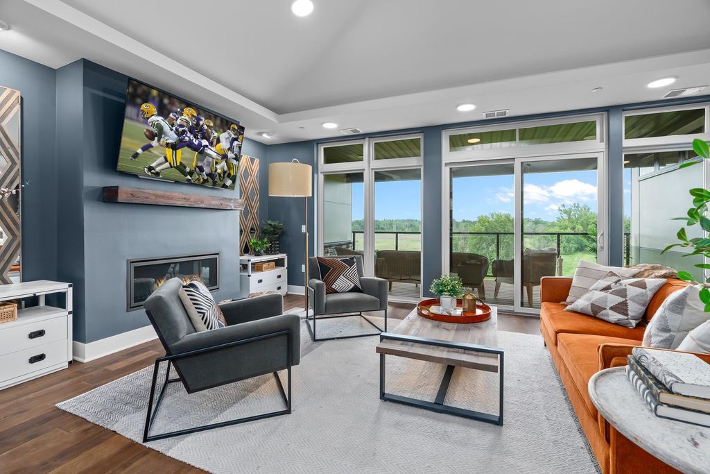 1 Hill Farm Road 302, North Oaks, MN 55127 — photo 5