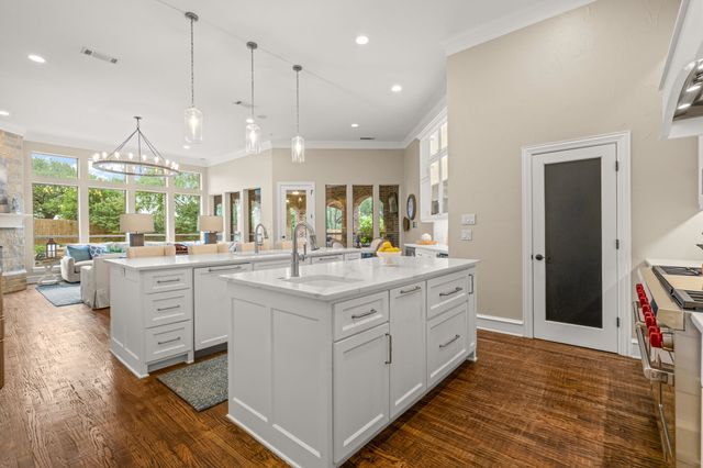 324 Oak Pointe Lane, Southlake, TX 76092