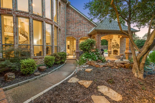 324 Oak Pointe Lane, Southlake, TX 76092