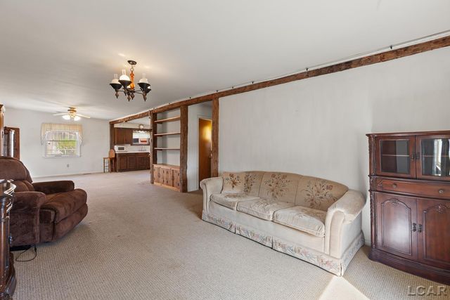 8720 Sharon Hollow Road, Manchester, MI 48158