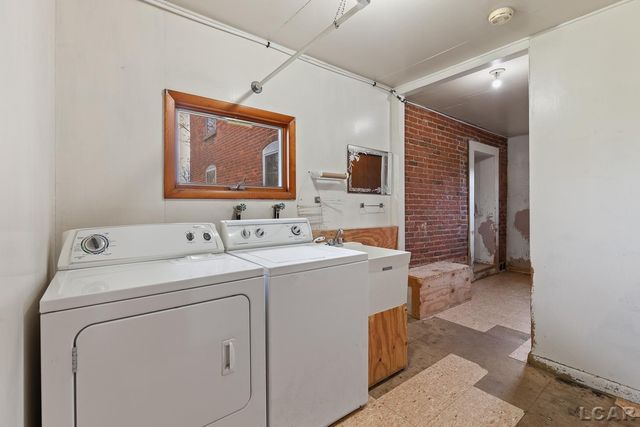8720 Sharon Hollow Road, Manchester, MI 48158