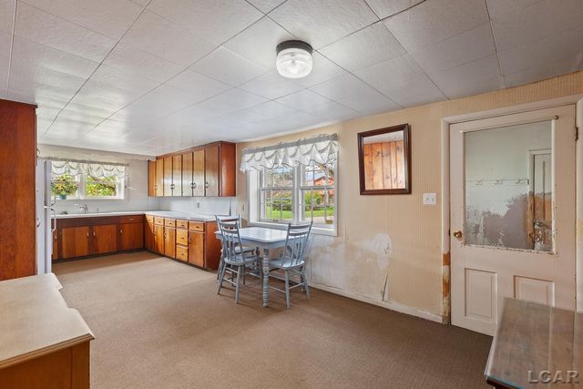 8720 Sharon Hollow Road, Manchester, MI 48158