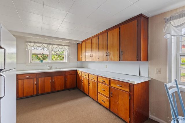 8720 Sharon Hollow Road, Manchester, MI 48158