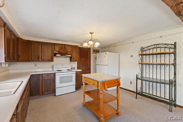 8720 Sharon Hollow Road, Manchester, MI 48158