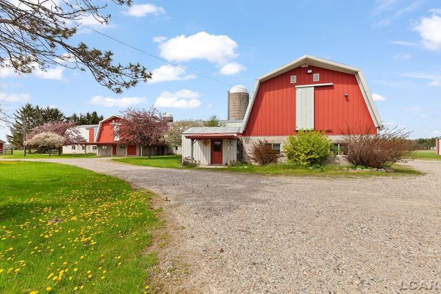 8720 Sharon Hollow Road, Manchester, MI 48158